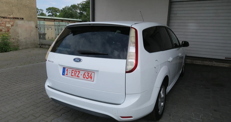 Ford Focus cena 17900 przebieg: 176000, rok produkcji 2010 z Cybinka małe 379